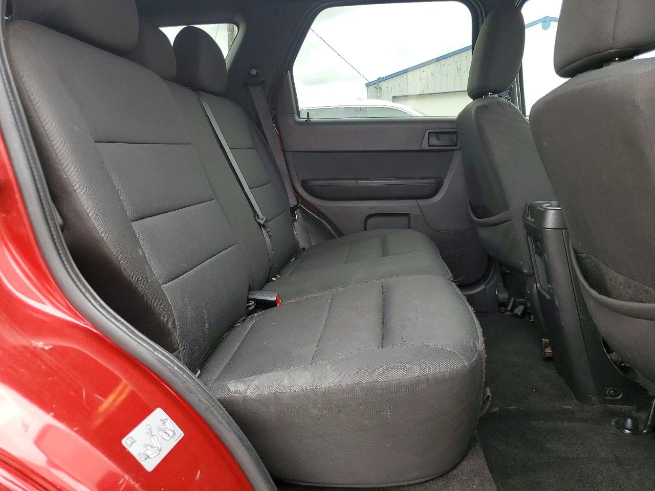 2011 FORD ESCAPE XLT photo 21