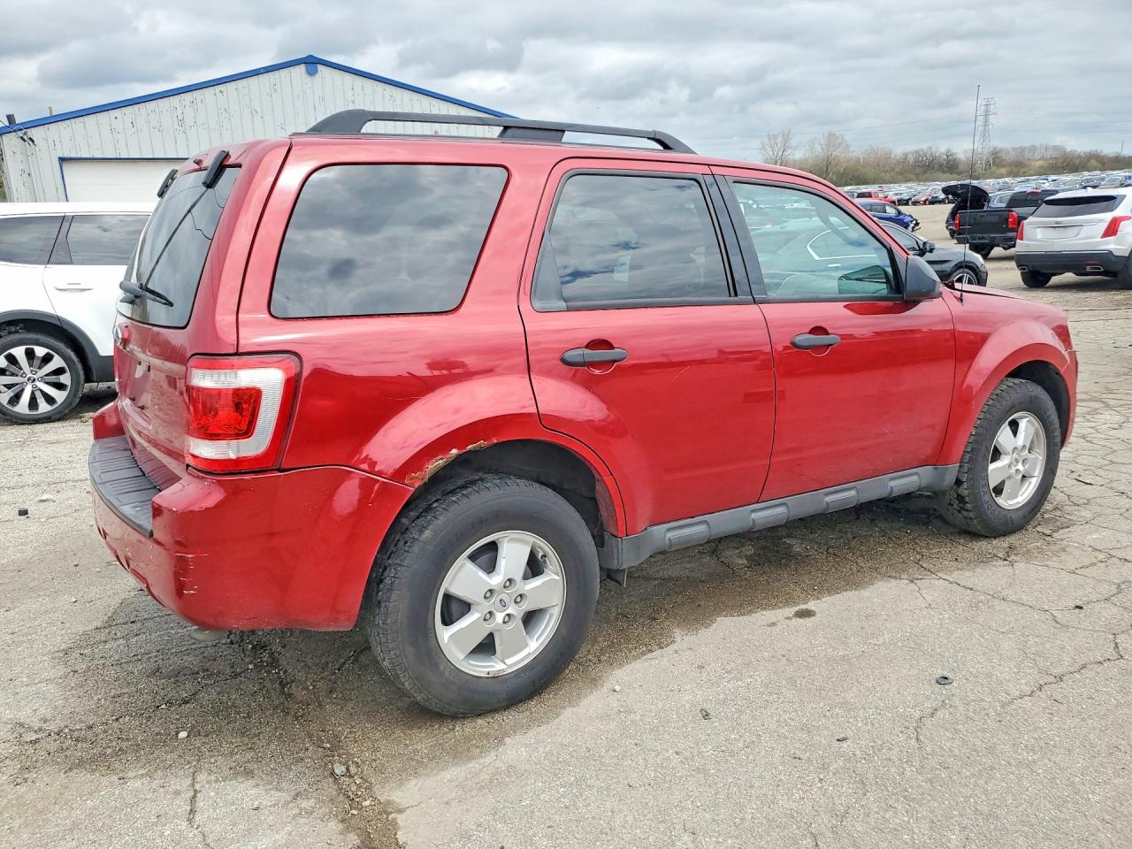 2011 FORD ESCAPE XLT photo 5