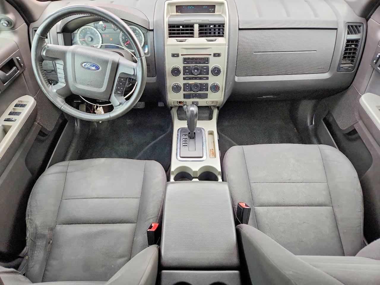 2011 FORD ESCAPE XLT photo 15