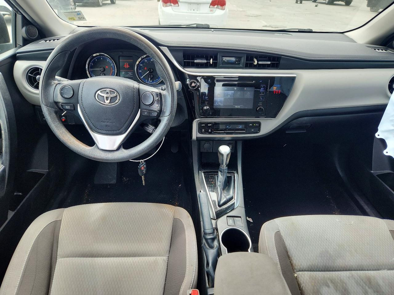 2018 TOYOTA COROLLA LE photo 15