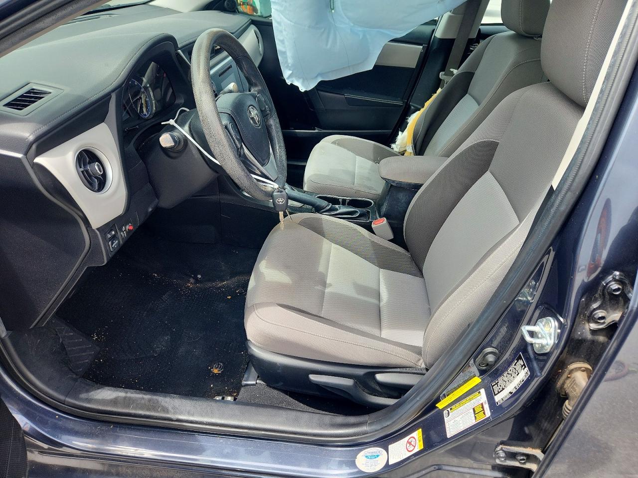 2018 TOYOTA COROLLA LE photo 13