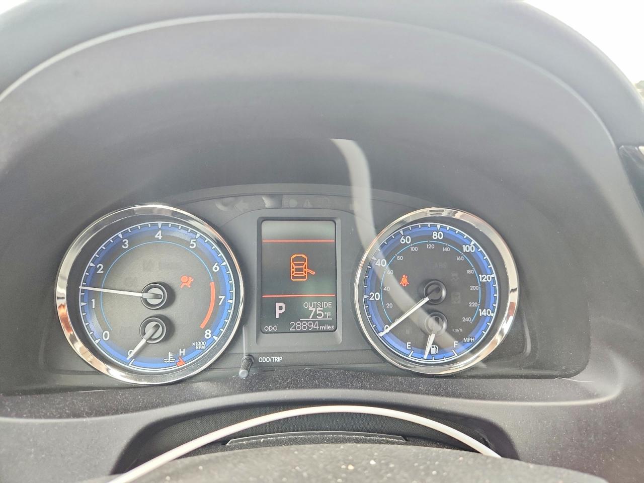 2018 TOYOTA COROLLA LE photo 17