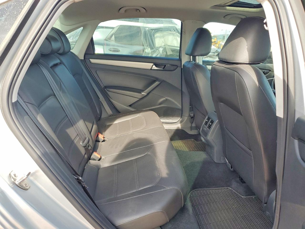 2020 VOLKSWAGEN PASSAT SE photo 28
