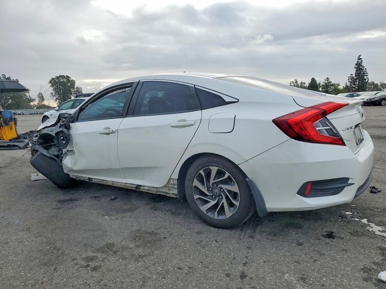2016 HONDA CIVIC EX photo 3