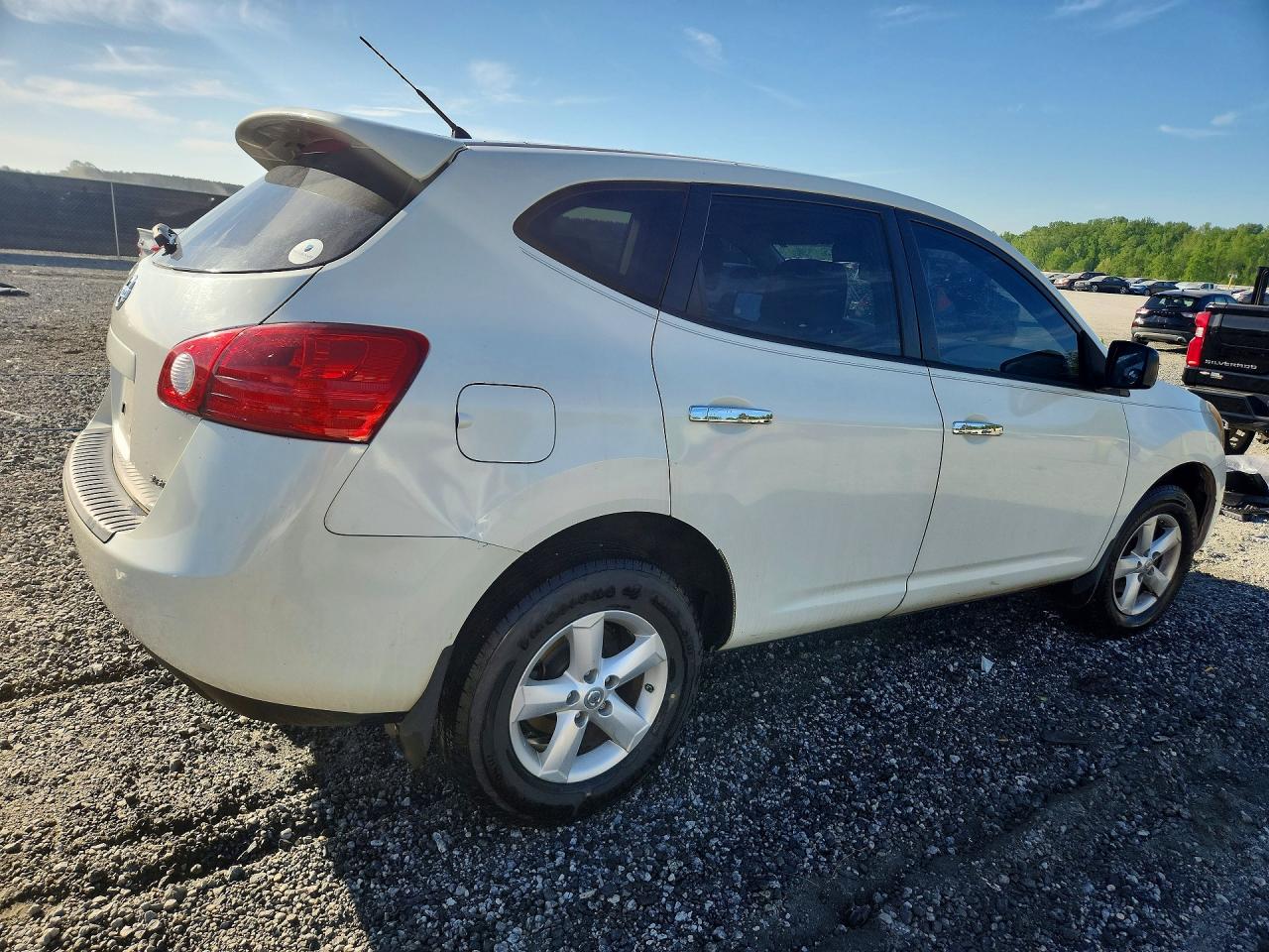 2010 NISSAN ROGUE SL photo 3