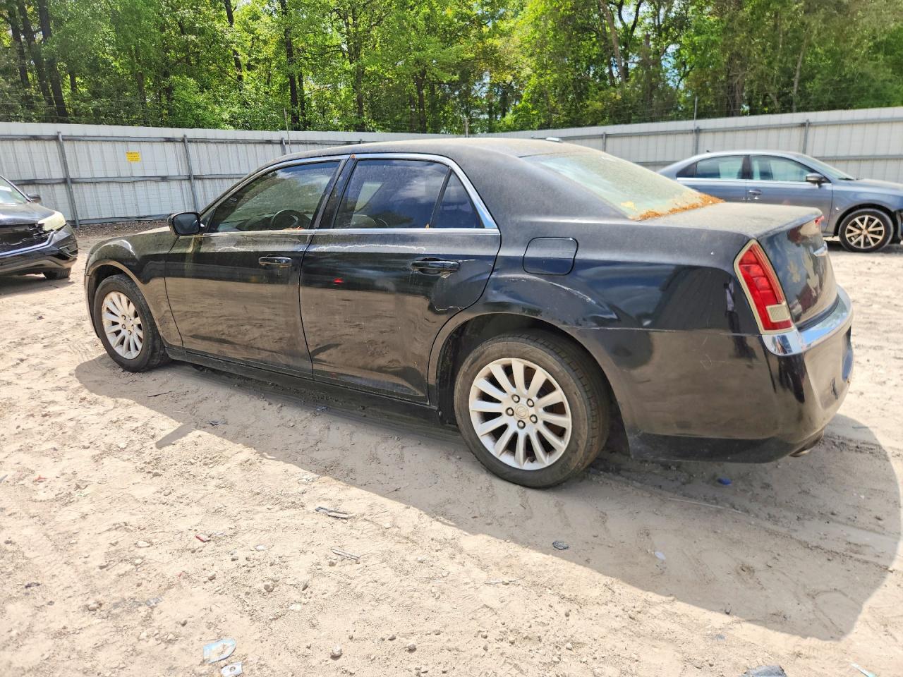 2014 CHRYSLER 300 photo 4