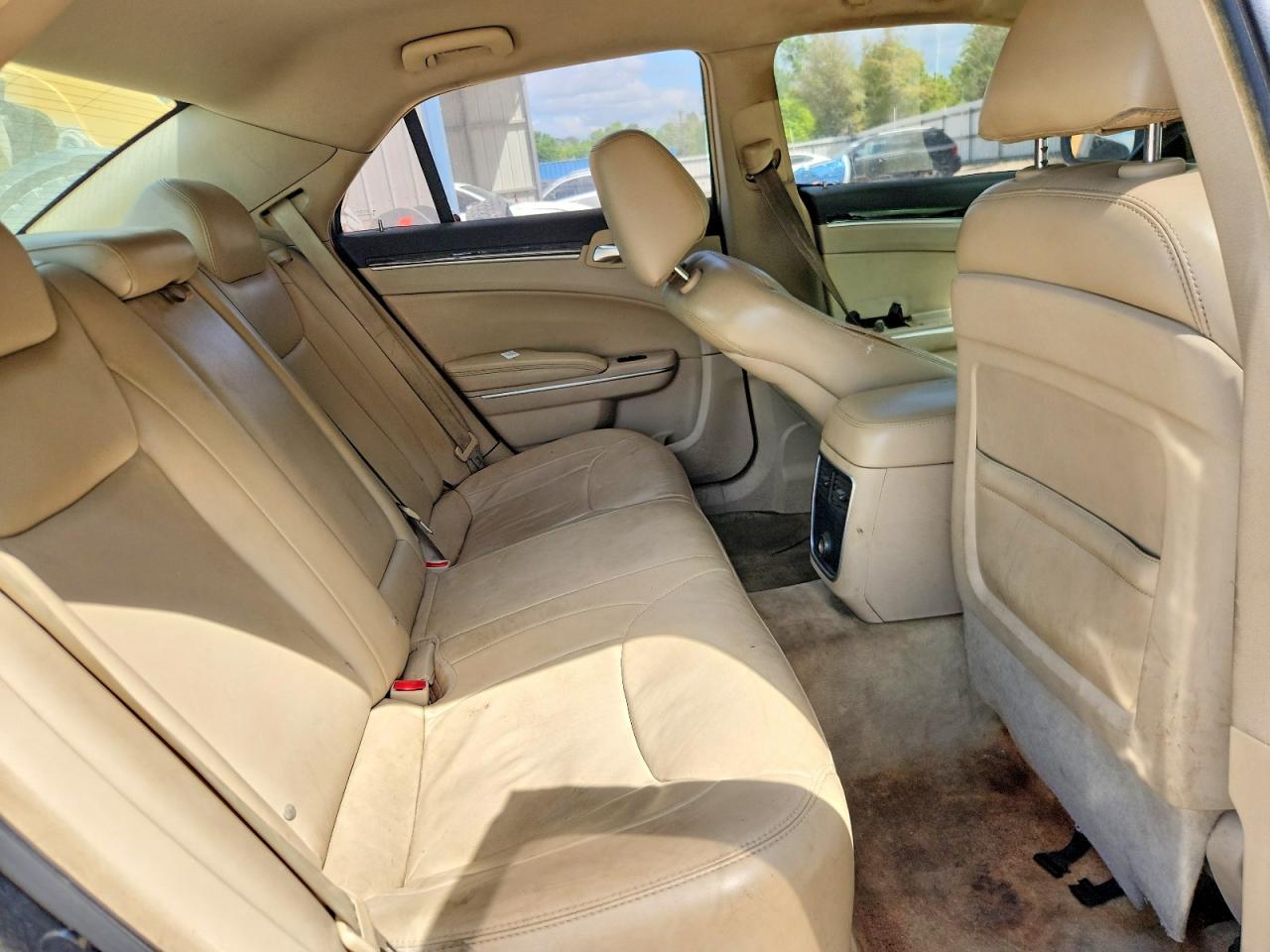 2014 CHRYSLER 300 photo 28