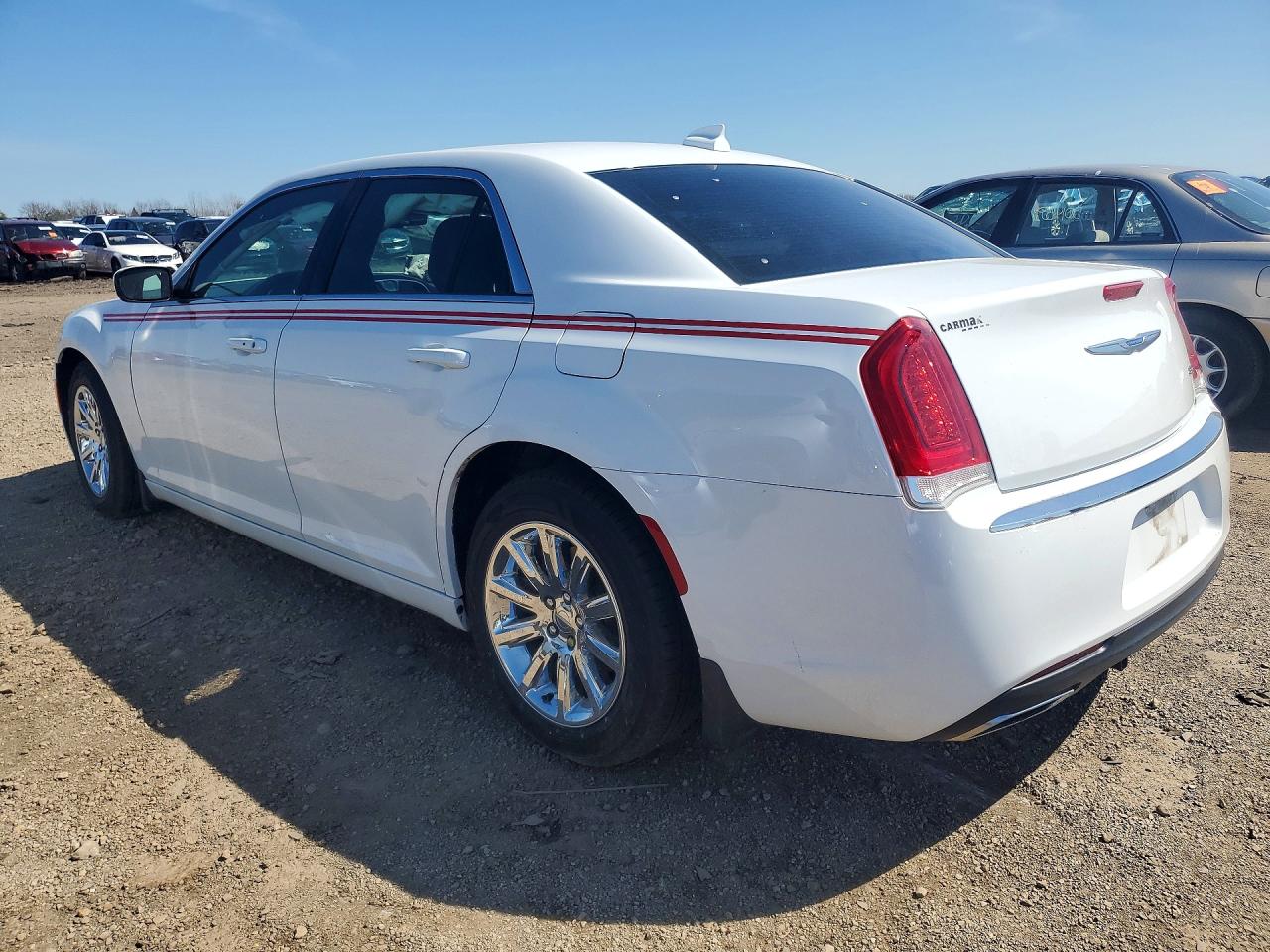 2019 CHRYSLER 300 TOURING photo 2
