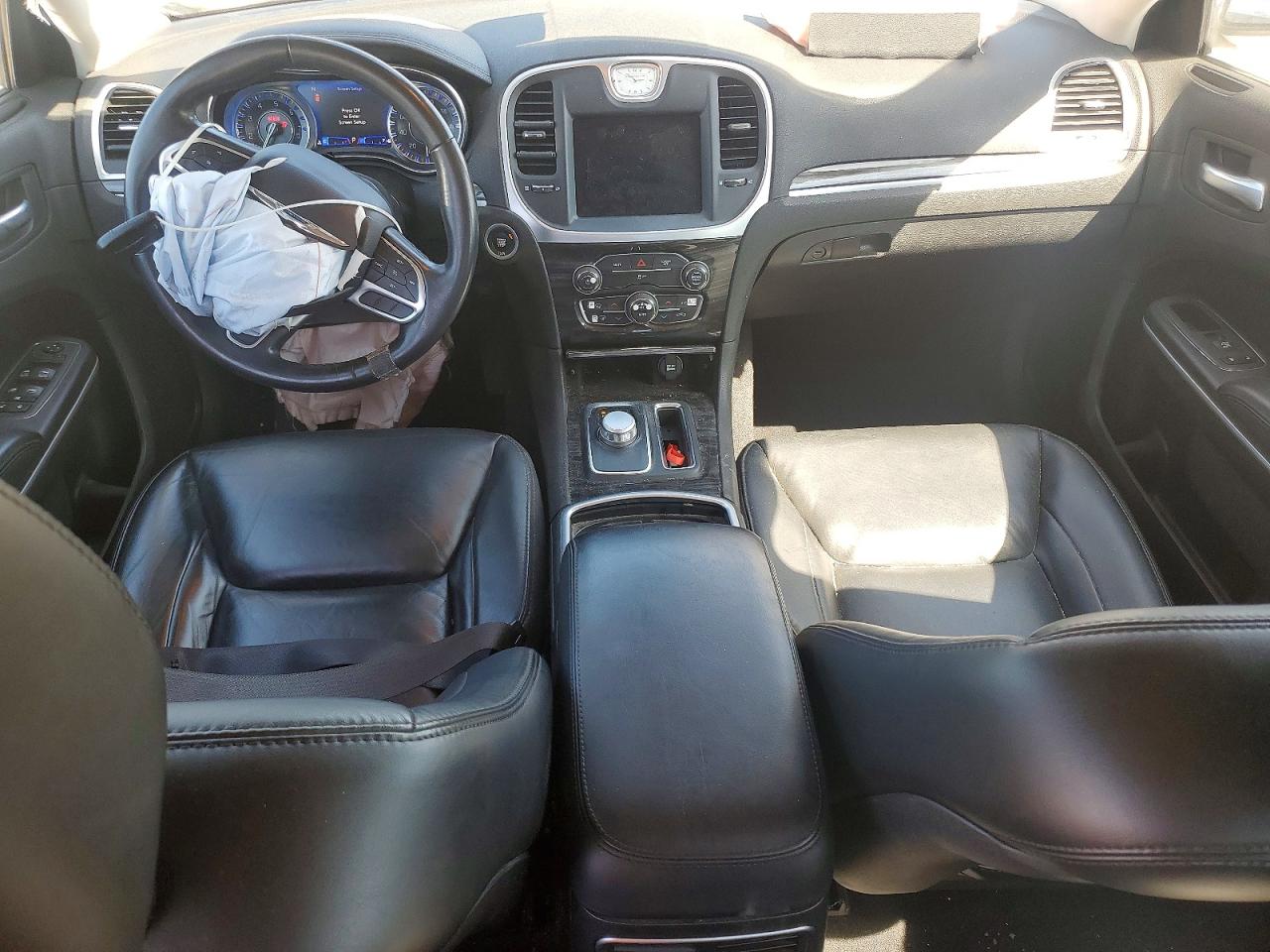 2019 CHRYSLER 300 TOURING photo 8