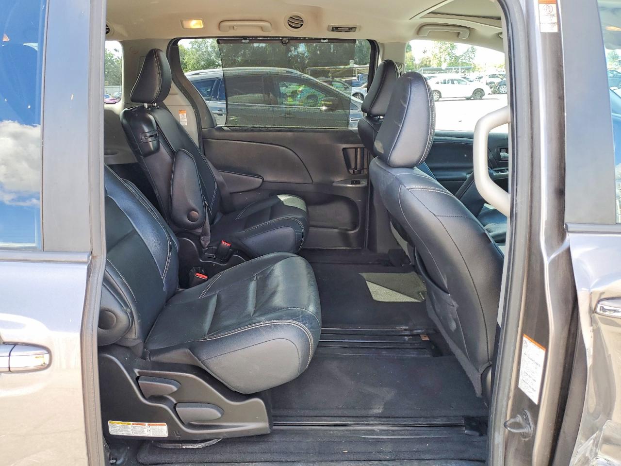 2015 TOYOTA SIENNA SPORT photo 11