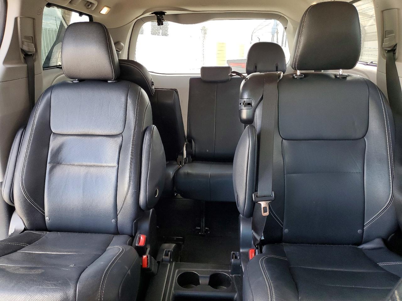 2015 TOYOTA SIENNA SPORT photo 10