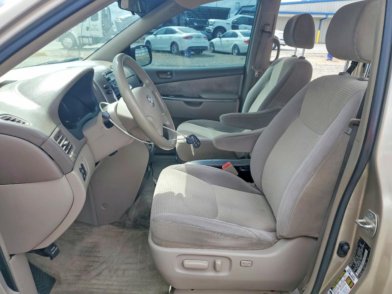 2008 TOYOTA SIENNA LE 7-PASSENGER photo 19