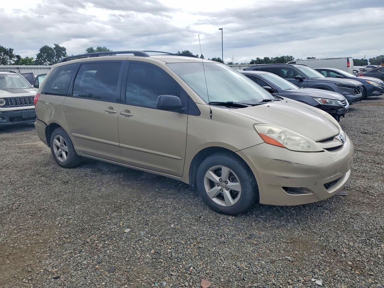 2008 TOYOTA SIENNA LE 7-PASSENGER photo 10