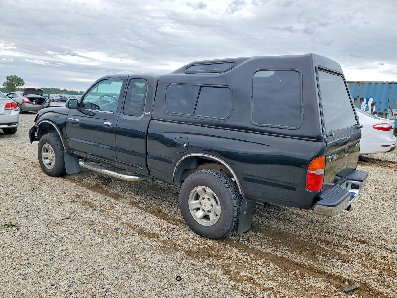 2000 TOYOTA TACOMA XTRACAB PRERUNNER photo 3