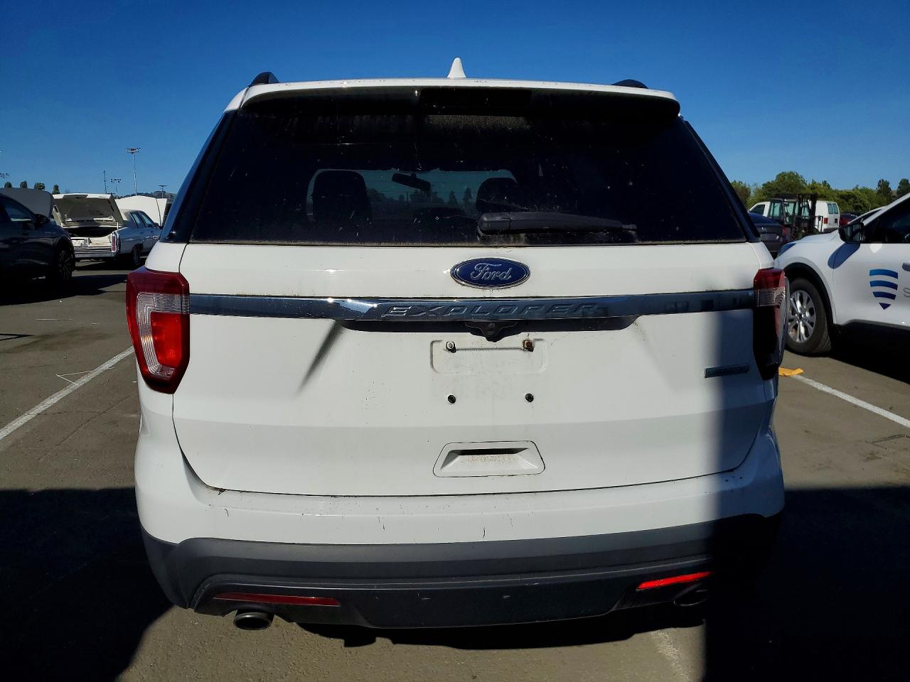2017 FORD EXPLORER photo 11