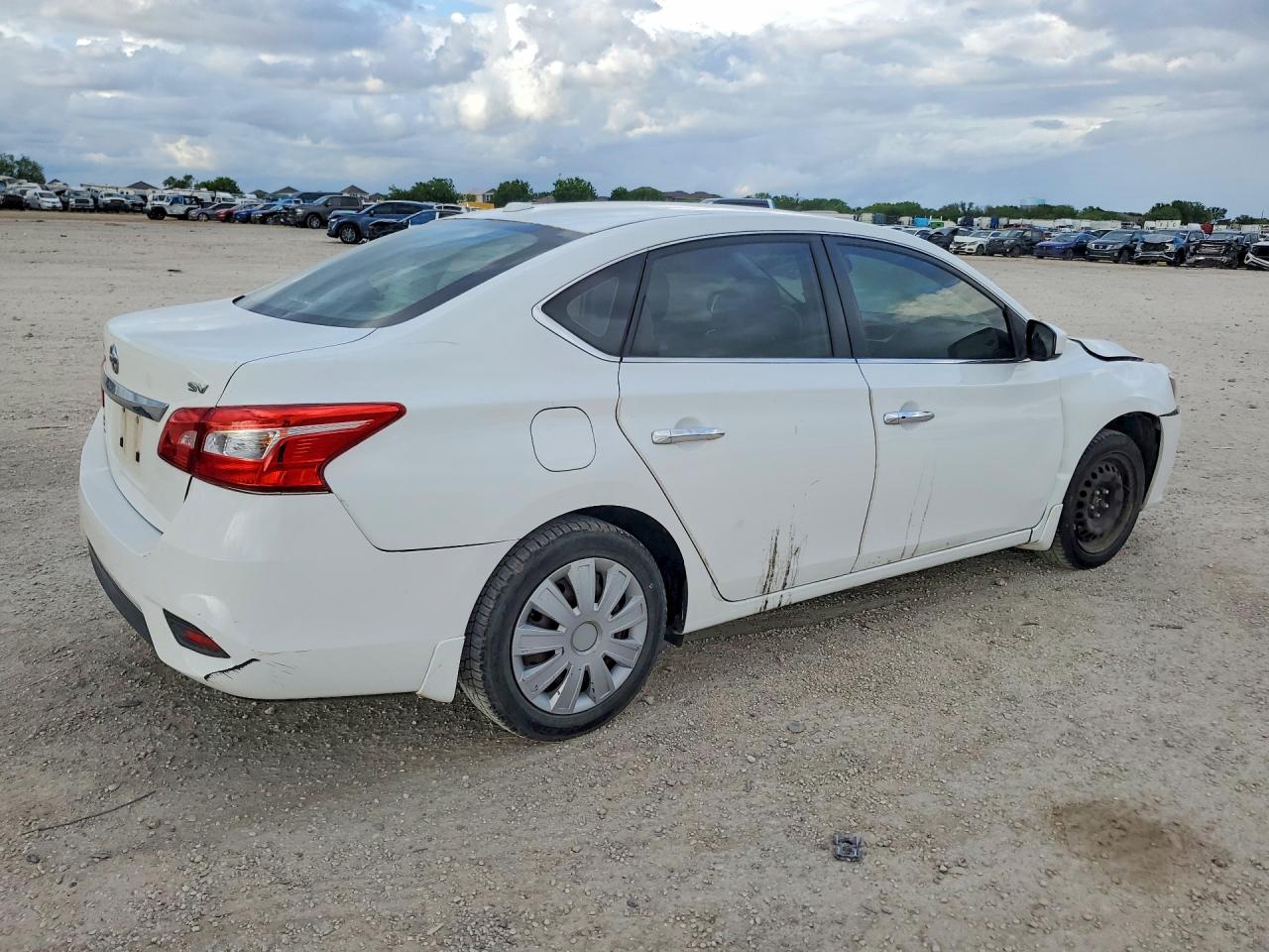 2016 NISSAN SENTRA SV photo 5