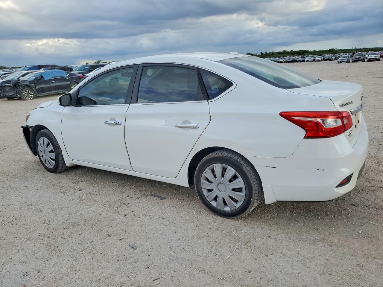 2016 NISSAN SENTRA SV photo 3