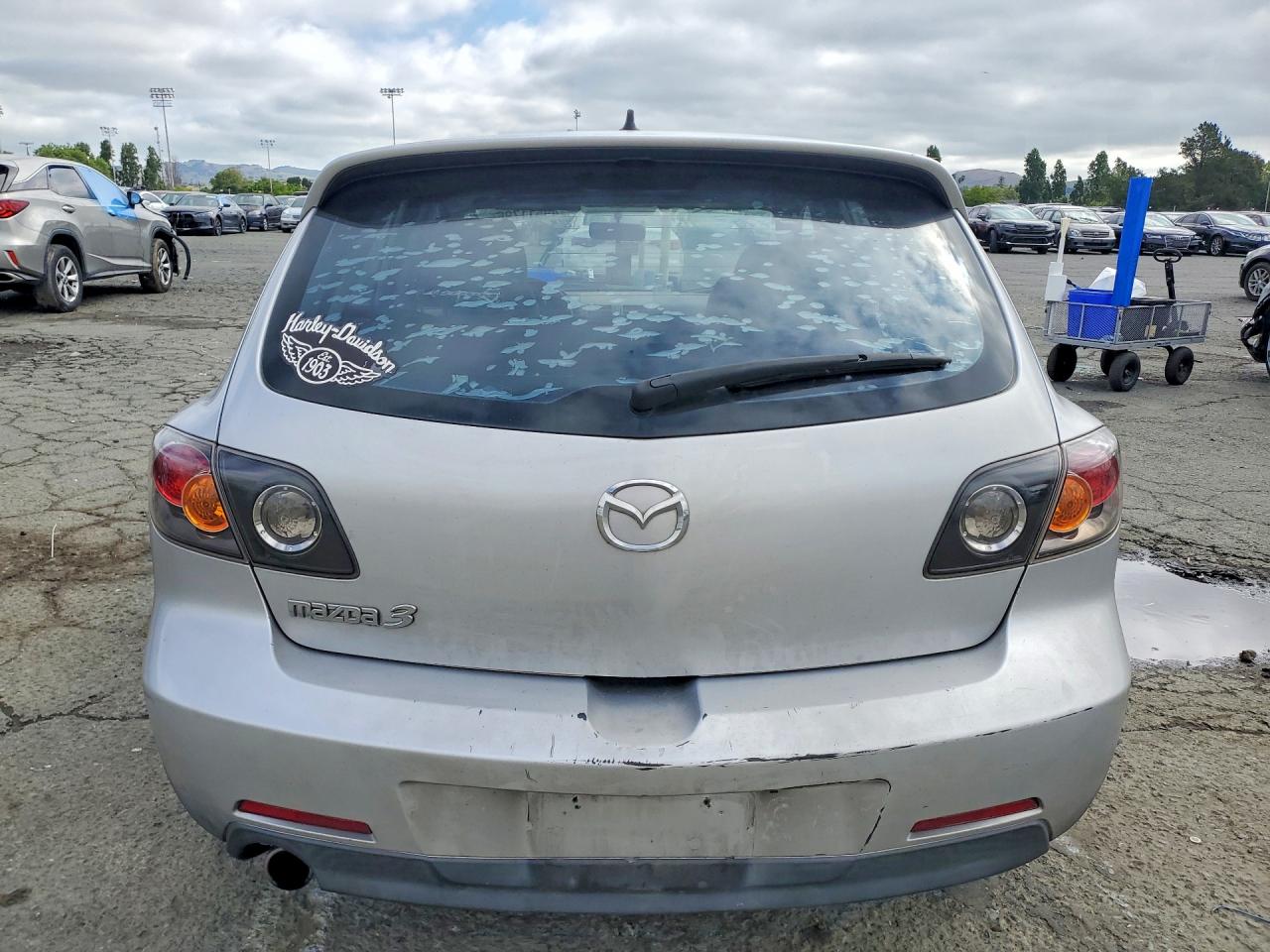 2004 MAZDA 3 HATCHBACK photo 11