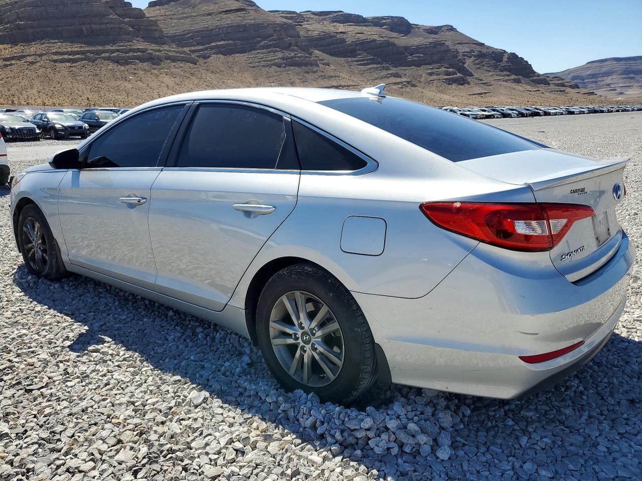2017 HYUNDAI SONATA SE photo 3