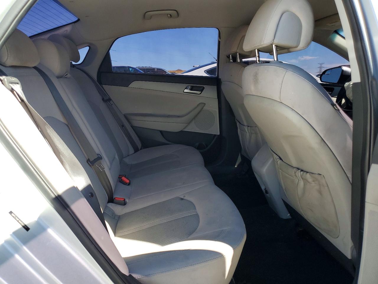 2017 HYUNDAI SONATA SE photo 19