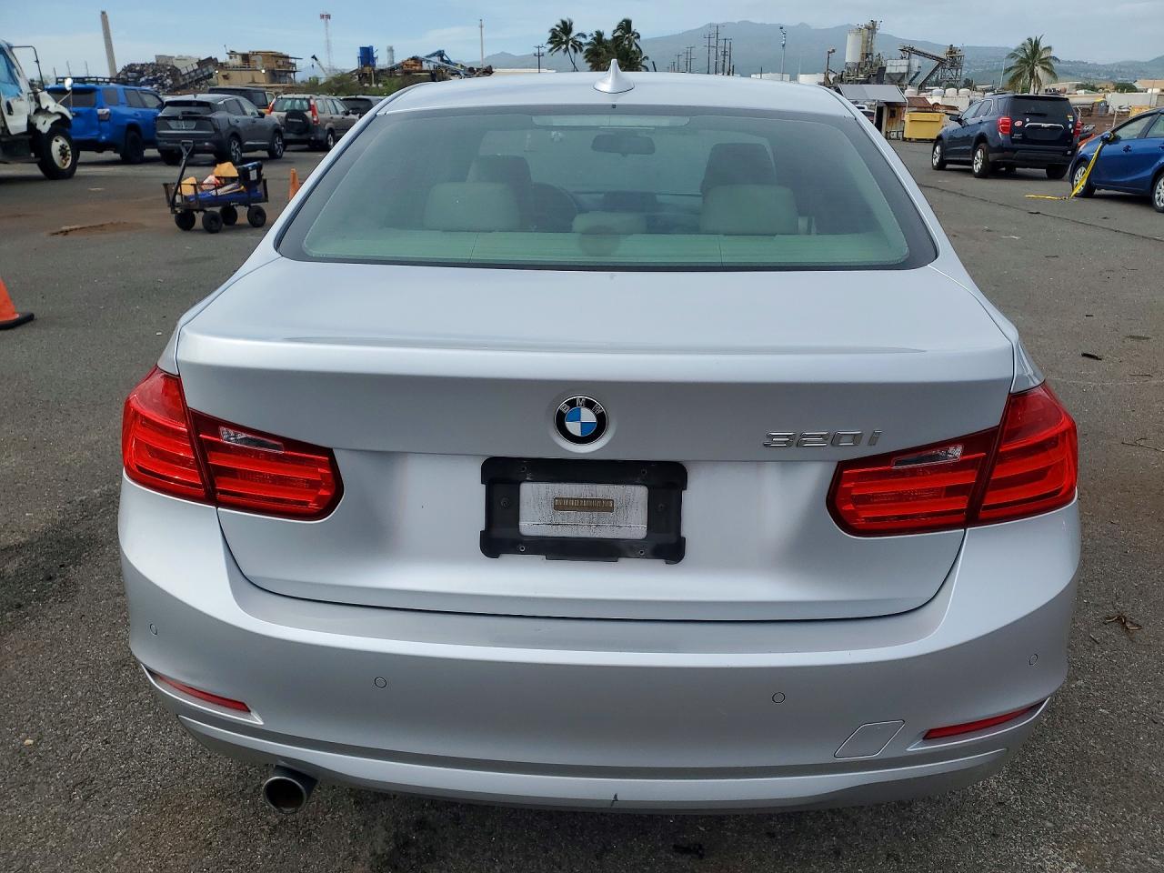 2015 BMW 320 I photo 16