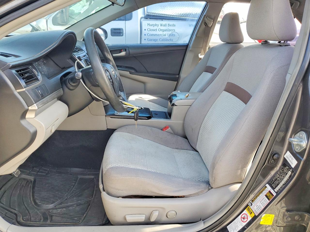 2012 TOYOTA CAMRY LE photo 13