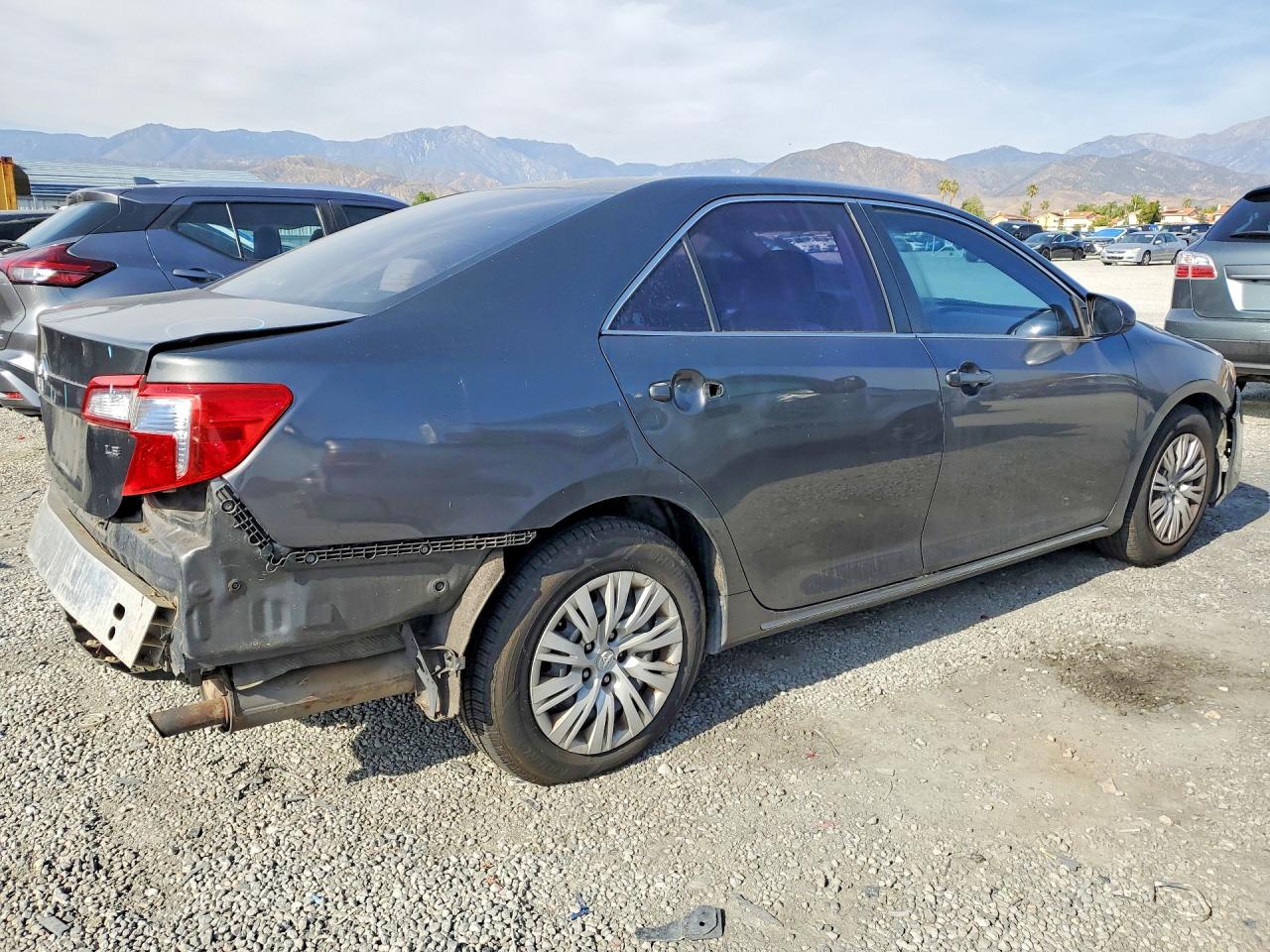 2012 TOYOTA CAMRY LE photo 5