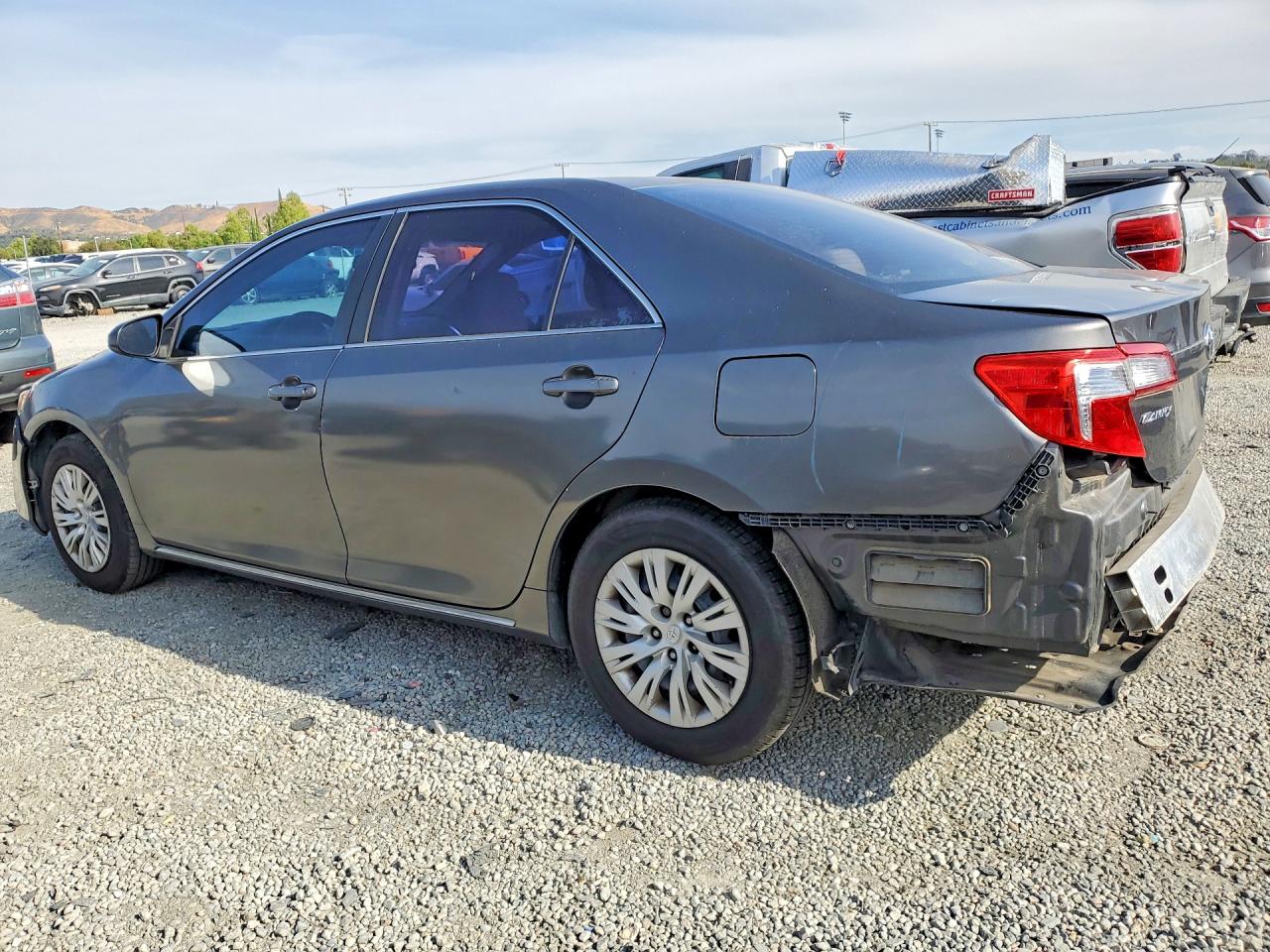 2012 TOYOTA CAMRY LE photo 3