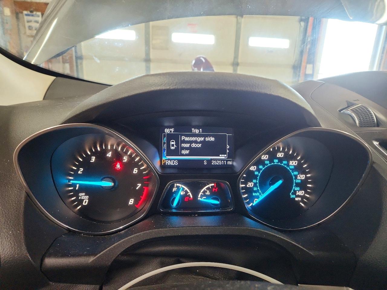 2013 FORD ESCAPE SEL photo 17