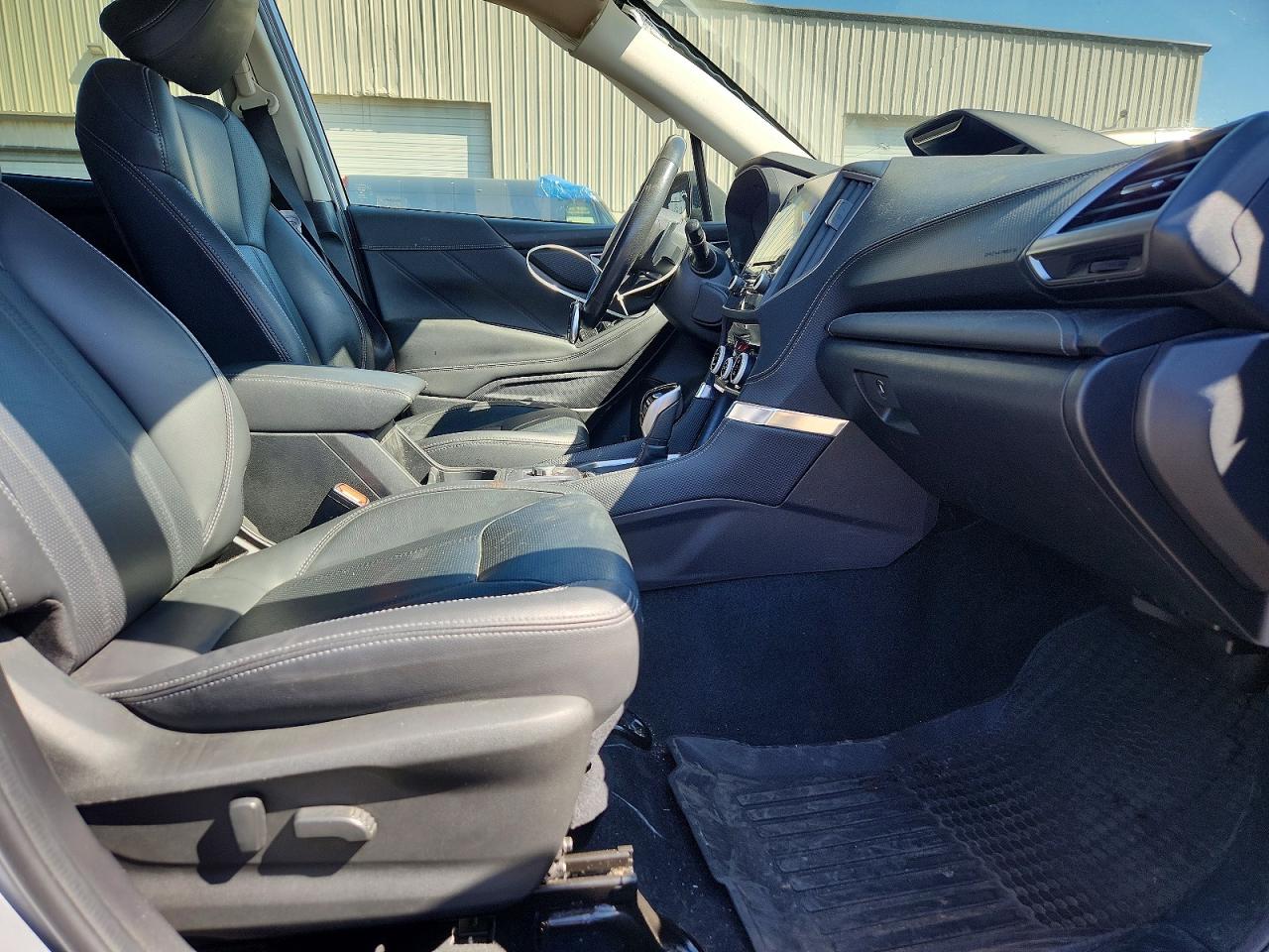 2020 SUBARU FORESTER TOURING photo 13