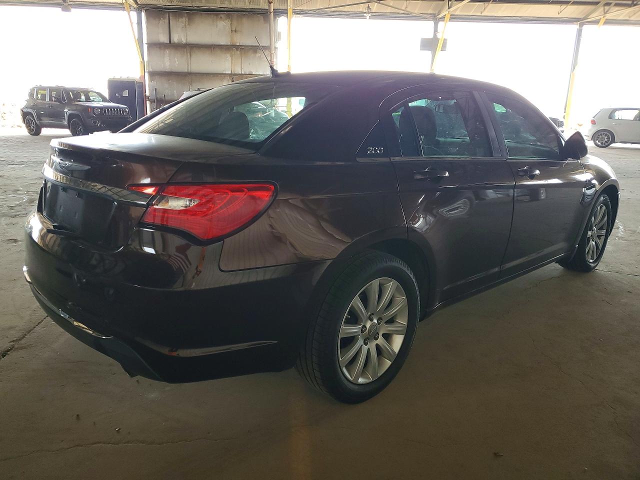 2013 CHRYSLER 200 TOURING photo 5