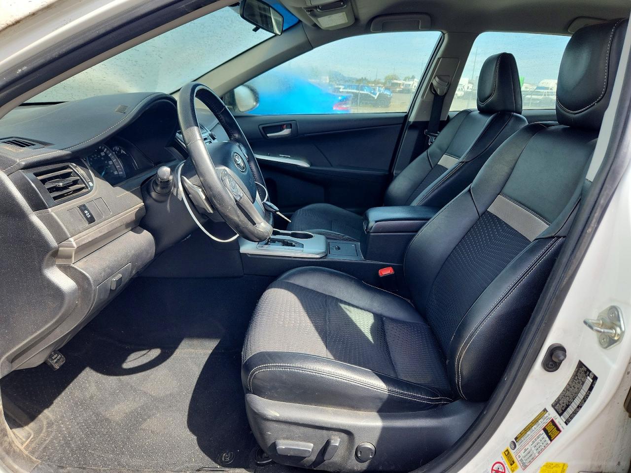 2012 TOYOTA CAMRY SE photo 19