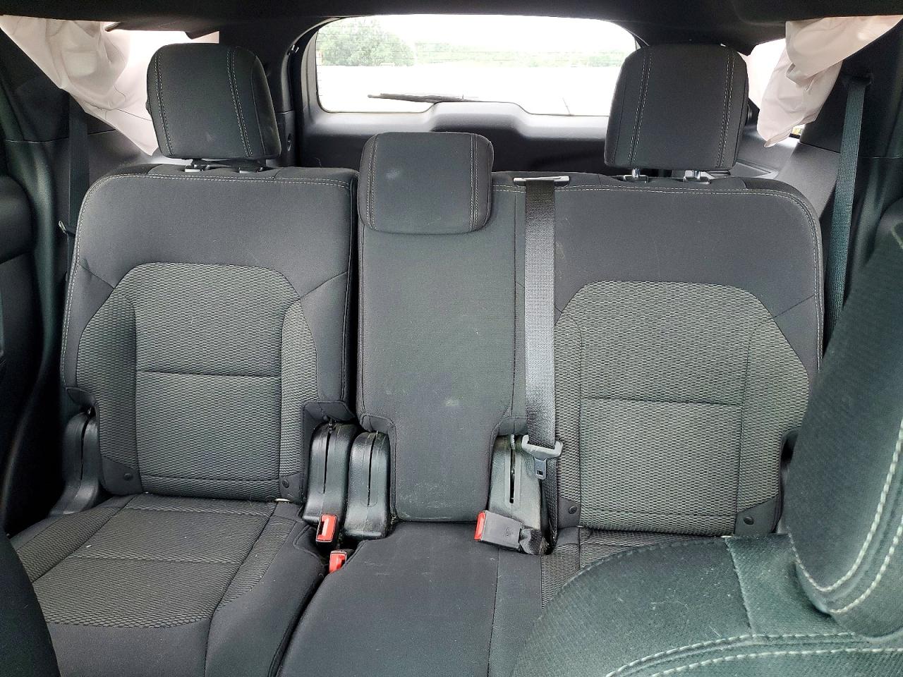 2017 FORD EXPLORER XLT photo 28
