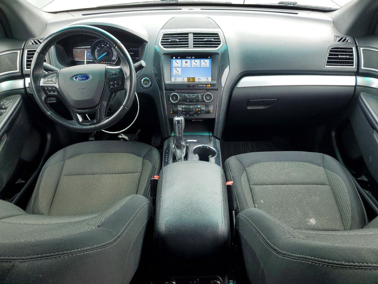 2017 FORD EXPLORER XLT photo 22