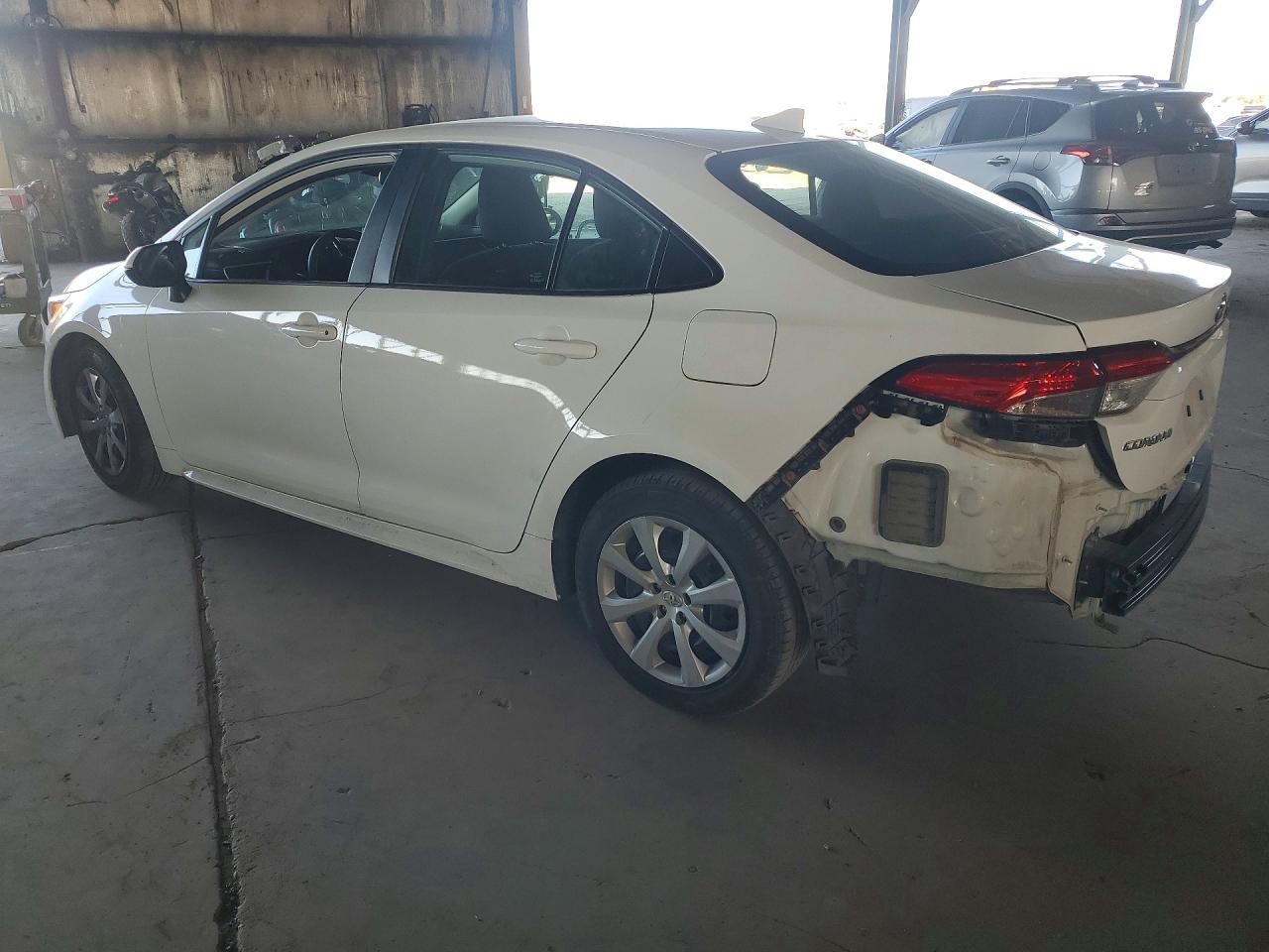 2023 TOYOTA COROLLA LE photo 3