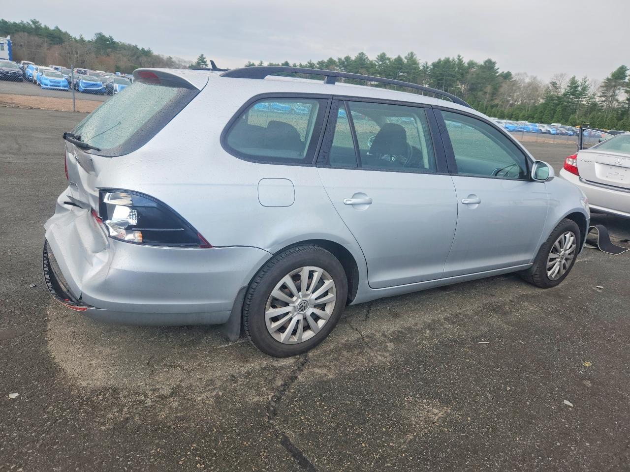 2013 VOLKSWAGEN JETTA S photo 3