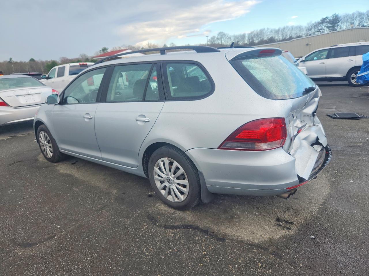 2013 VOLKSWAGEN JETTA S photo 2