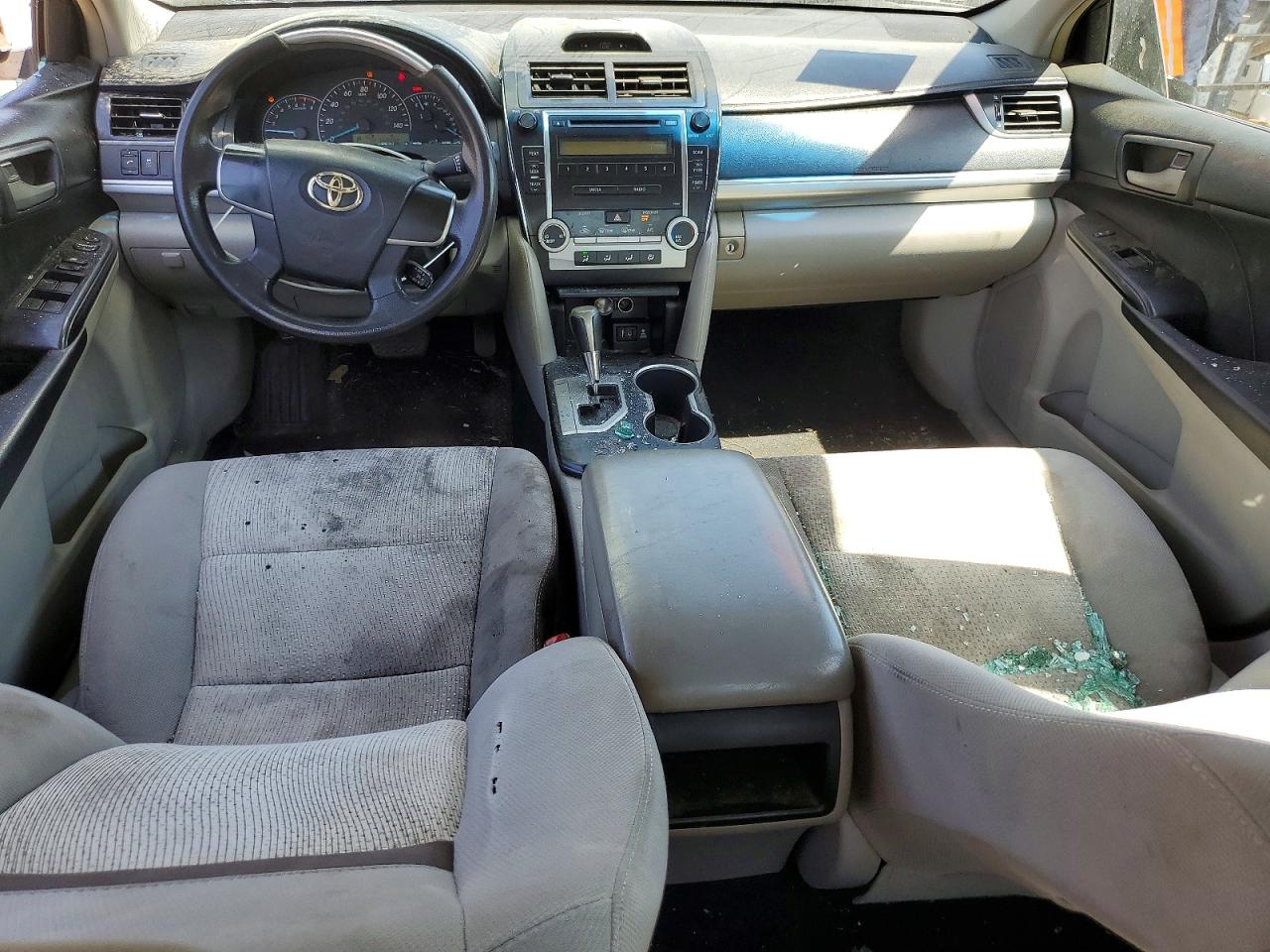 2012 TOYOTA CAMRY L photo 15