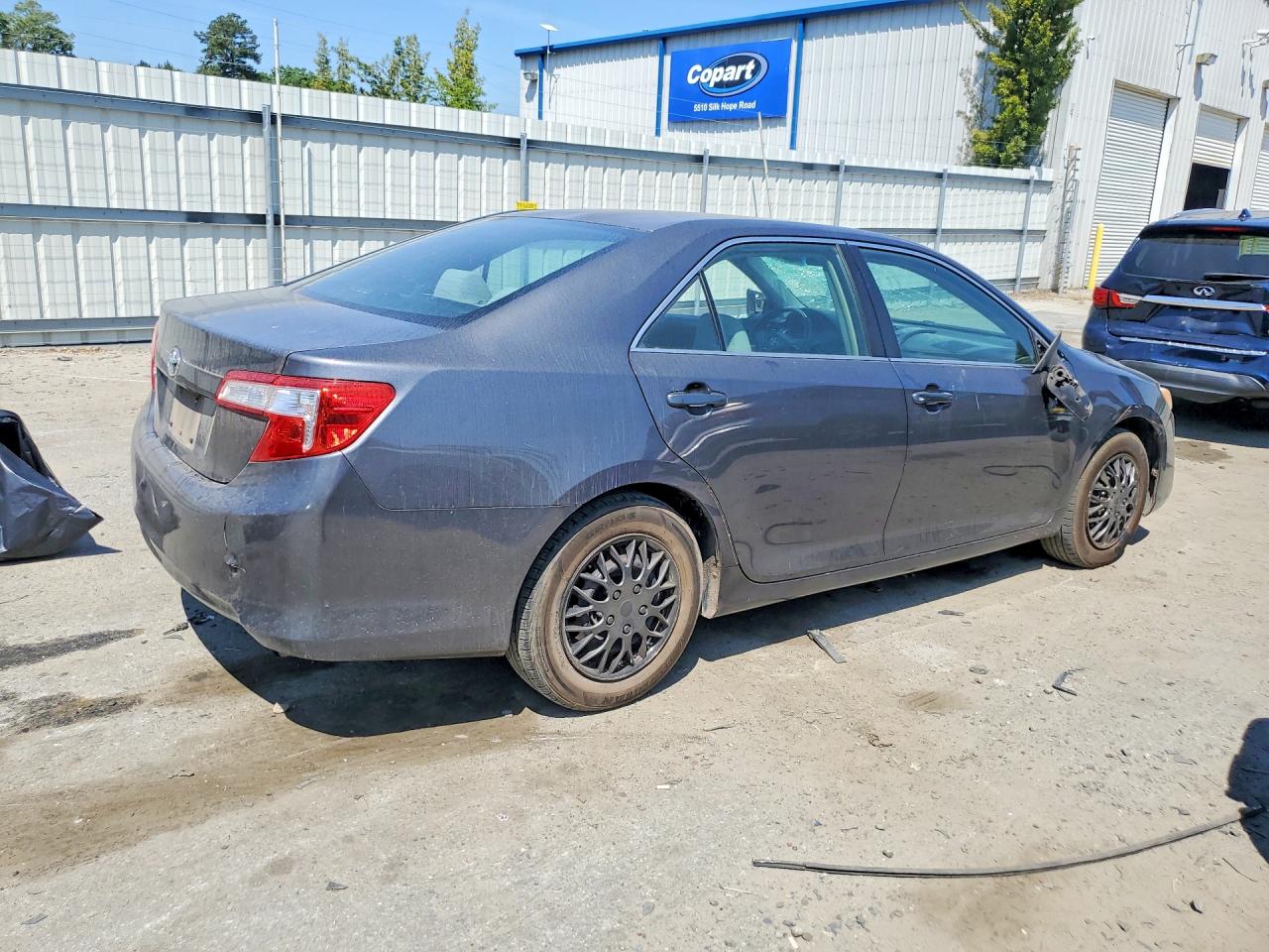2012 TOYOTA CAMRY L photo 5
