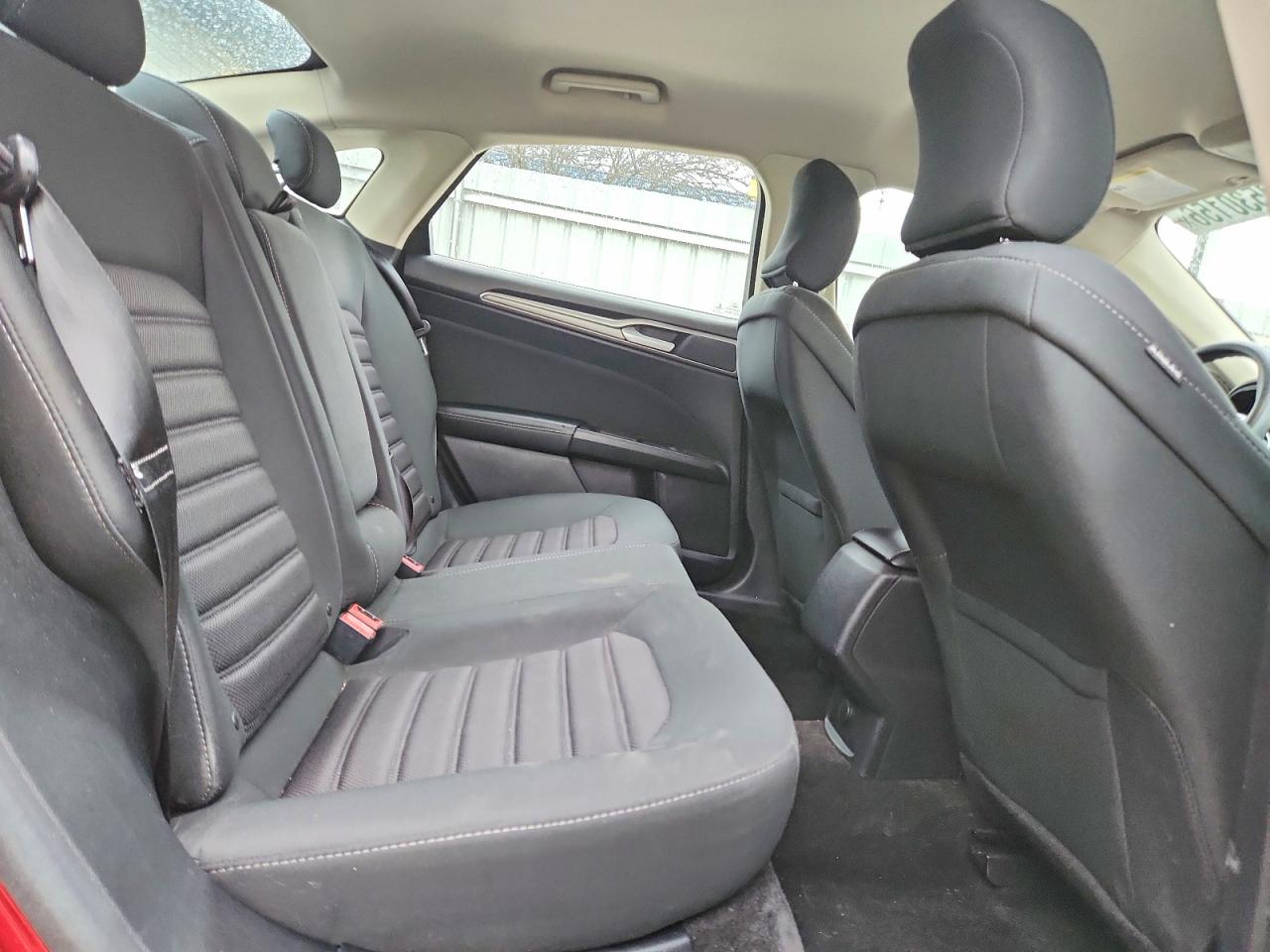 2018 FORD FUSION SE photo 10
