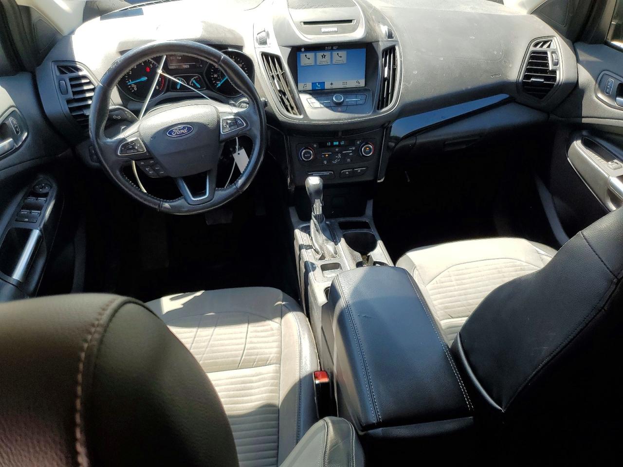 2017 FORD ESCAPE SE photo 22