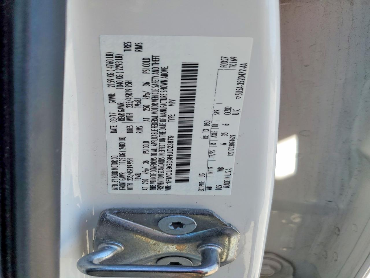 2017 FORD ESCAPE SE photo 37