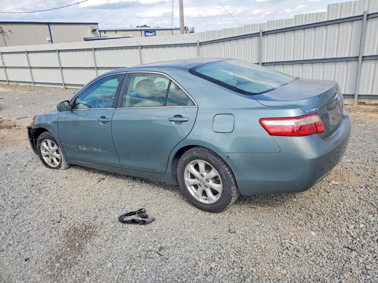 2008 TOYOTA CAMRY LE photo 3