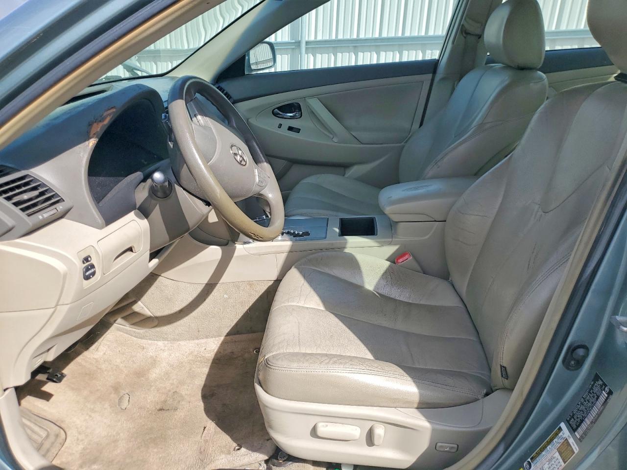 2008 TOYOTA CAMRY LE photo 13