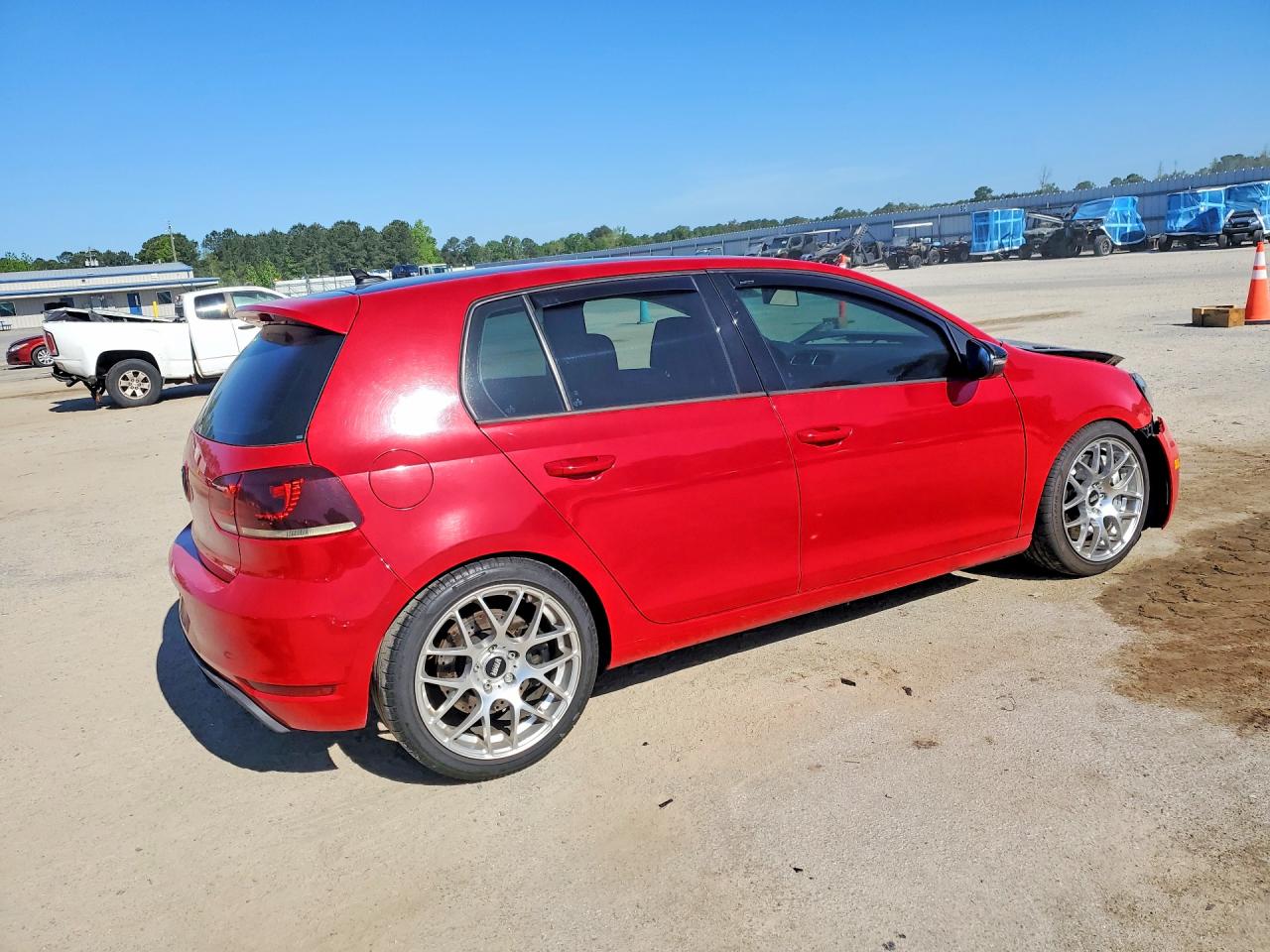 2011 VOLKSWAGEN GTI photo 5