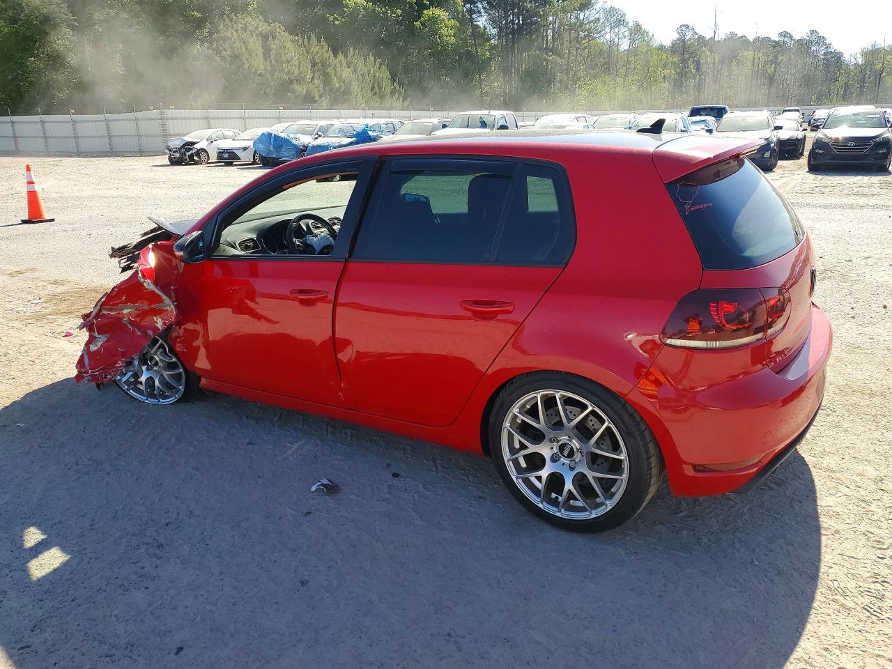 2011 VOLKSWAGEN GTI photo 3