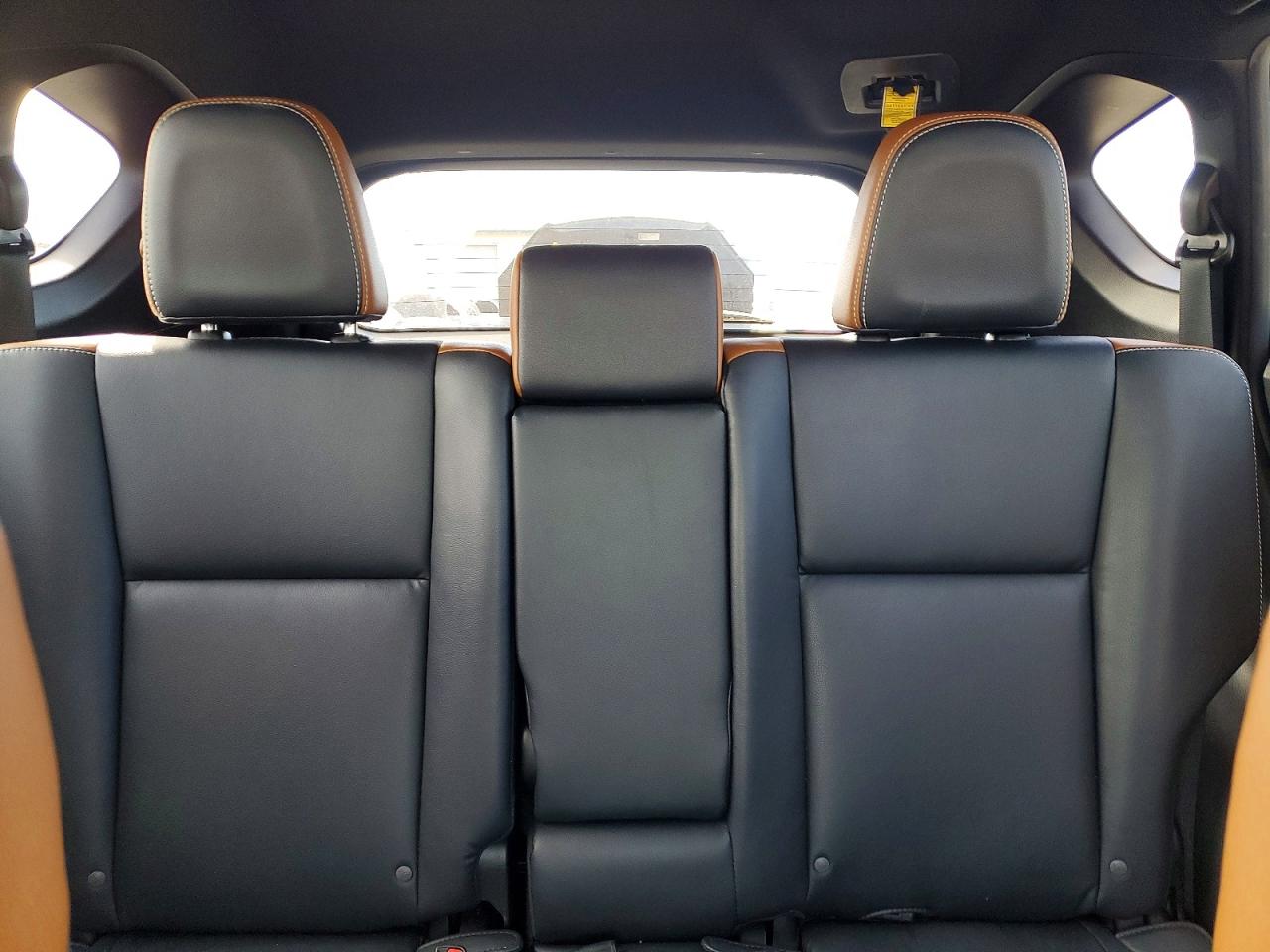 2017 TOYOTA RAV4 SE photo 28