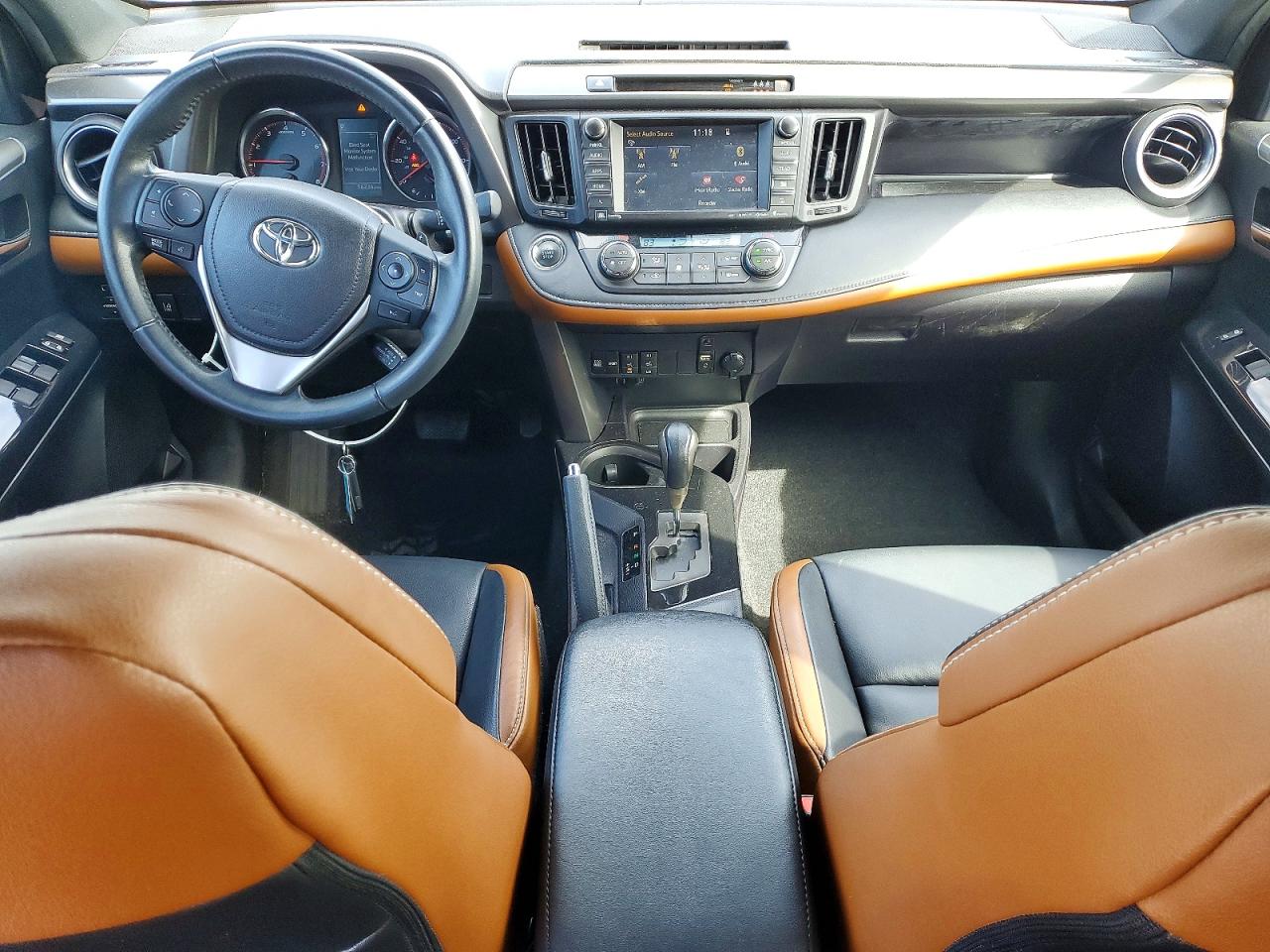 2017 TOYOTA RAV4 SE photo 22