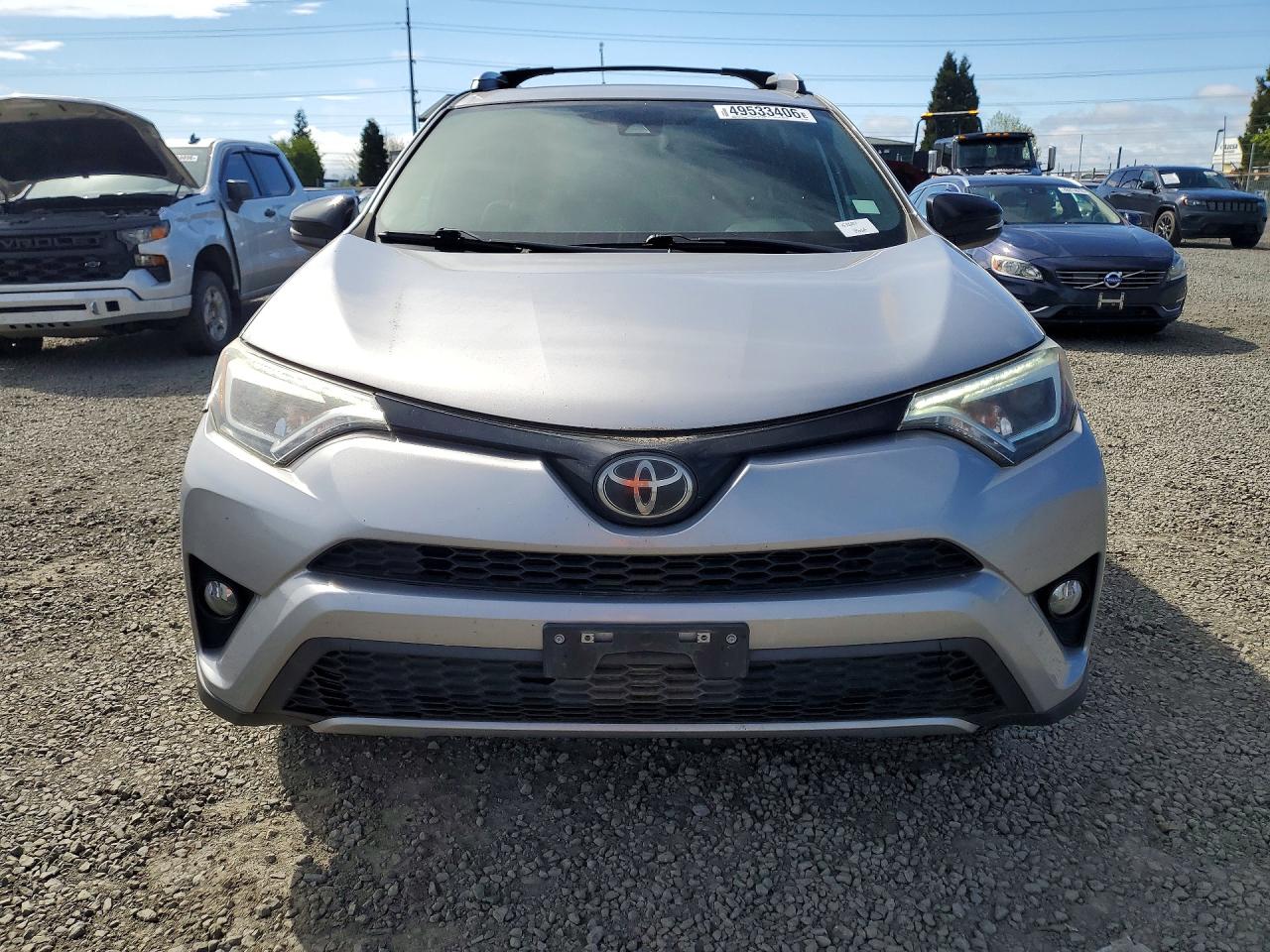 2017 TOYOTA RAV4 SE photo 13