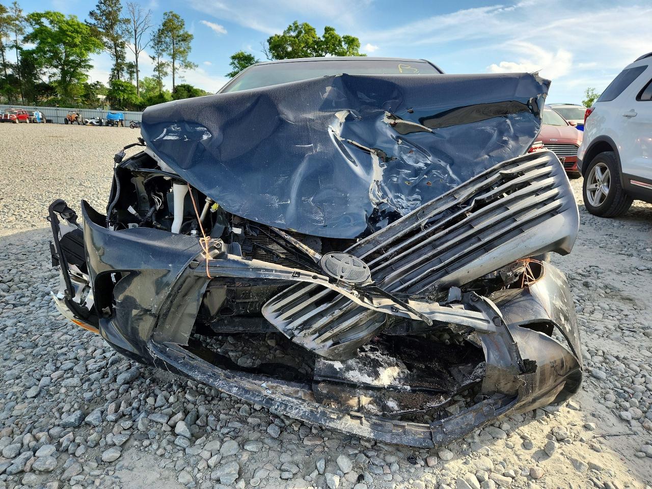 2016 TOYOTA CAMRY XLE photo 5